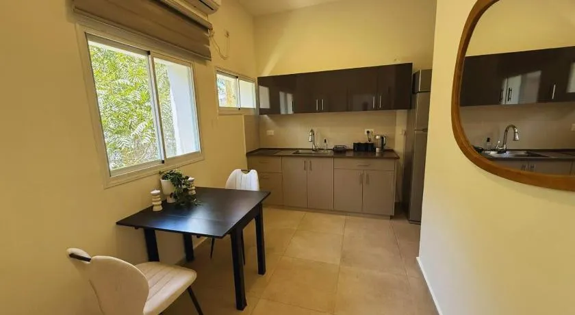 Cozy Getaway One Bed With Balcony On Ben Yehuda Blvd - Image 1