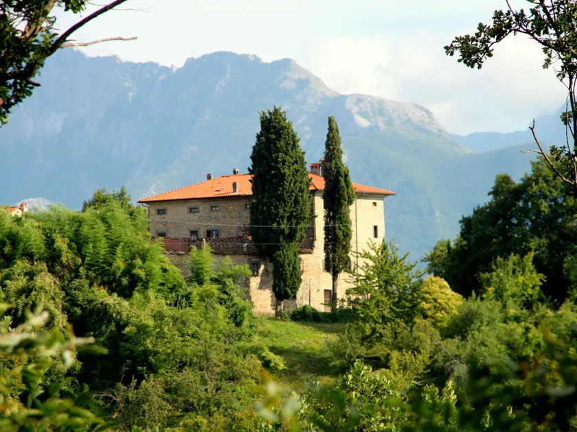 Historic Cottage in Fivizzano with Swimming Pool - Image 1
