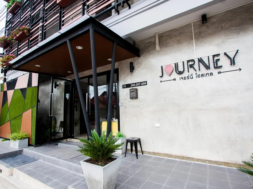 Journey Hostel Surat - Image 1