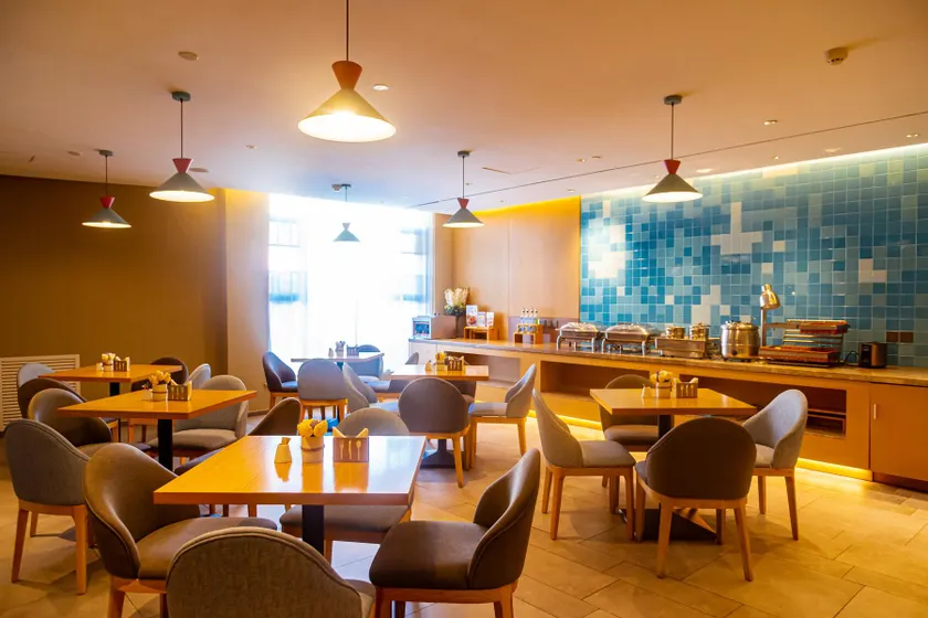 Home Inn Neo Tianjin Jinghai Daqiuzhuang - Image 1