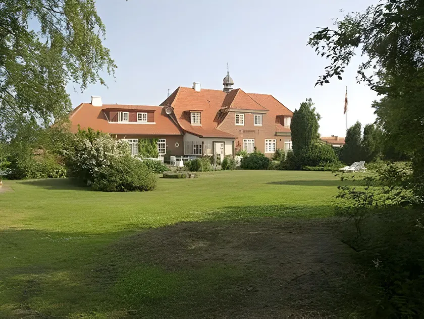 Langebjerg Pension & Spisested - Image 1