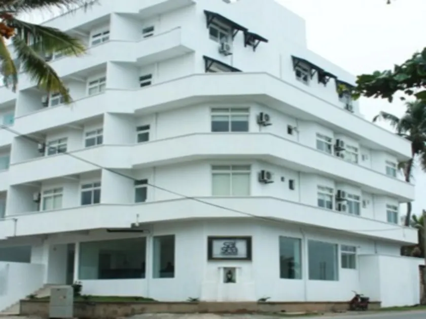 Sai Sea City Hotel - Image 1