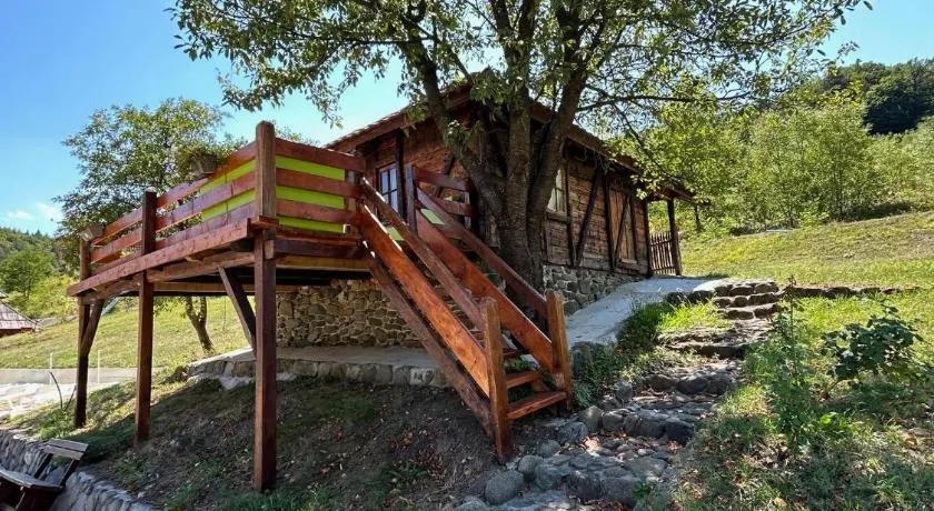 Restoran i konaciste NOVI MELJANICKI BAZENI - Image 1