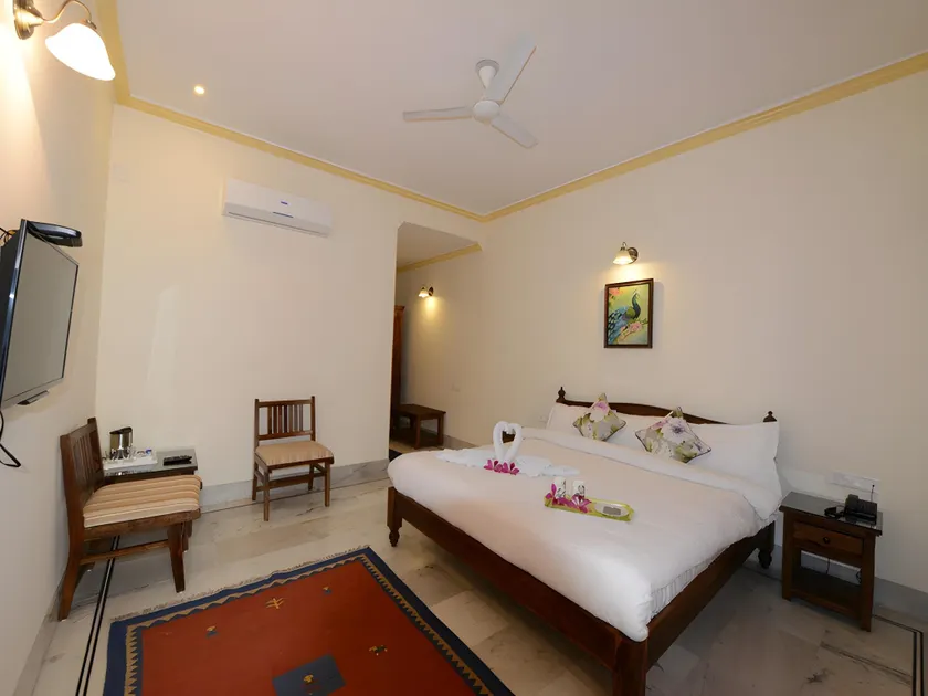 Hotel Jaswant Bhawan - Image 1