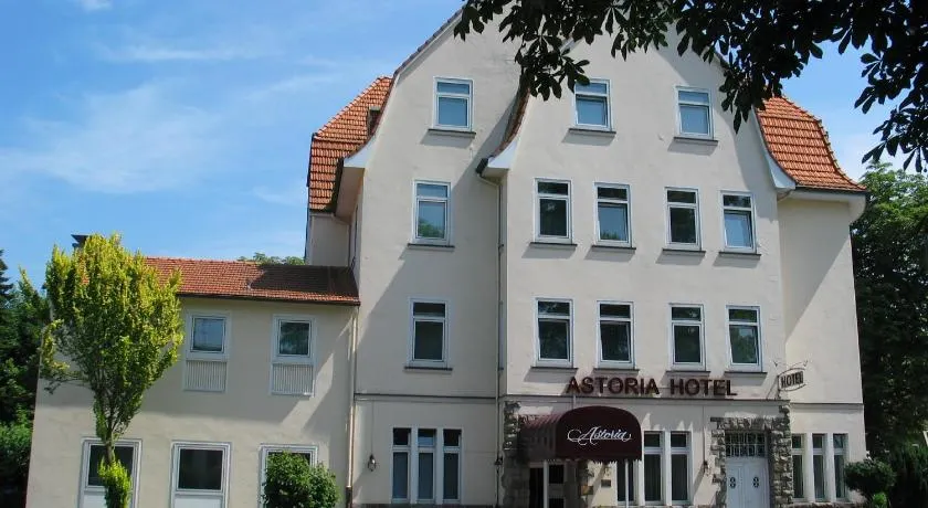 Astoria Hotel - Image 1