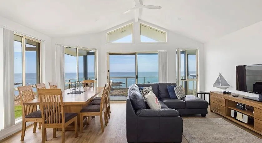 Absolute Waterfront Anna Bay - Image 1