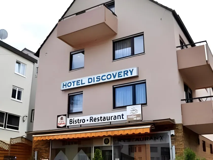 Hotel Discovery - Image 1