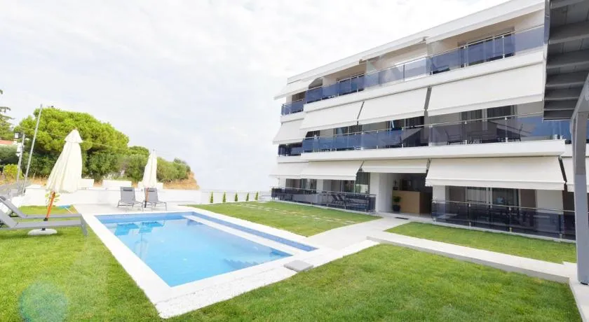 Atlantis Suites and Rooms Nikiti - Image 1