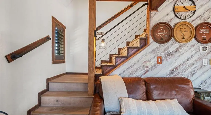 The Dogfish Dive Den! - Image 1