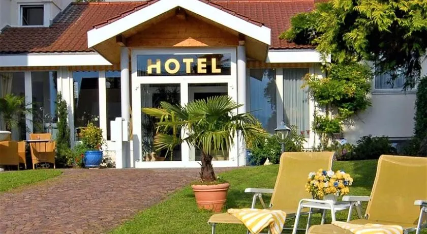 Hotel Am Rehberg - Image 1