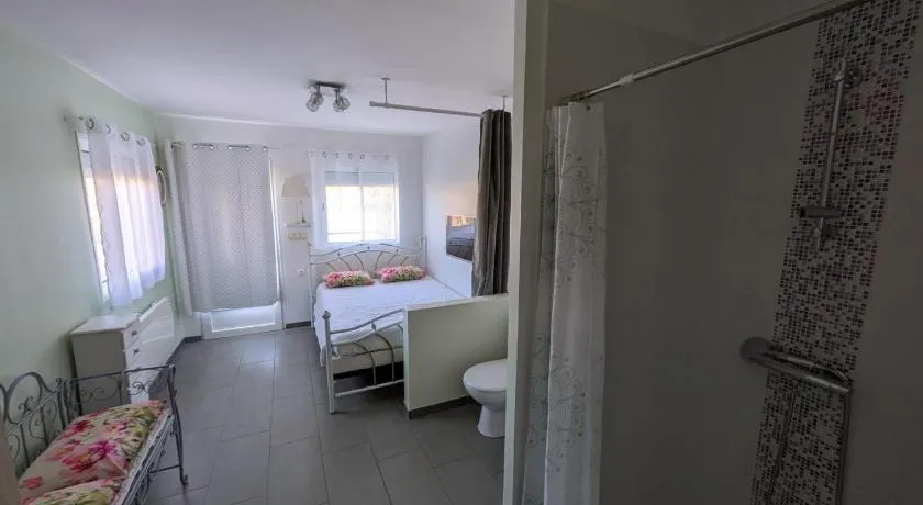 Chambre avec petit déjeuner - Image 1