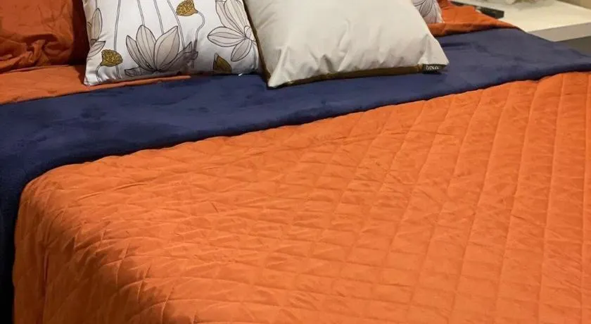 Flat Quarto e Sala, 400 metros da Praia de Boa Viagem, com Piscina, Wi-Fi 220Mbps - Image 1