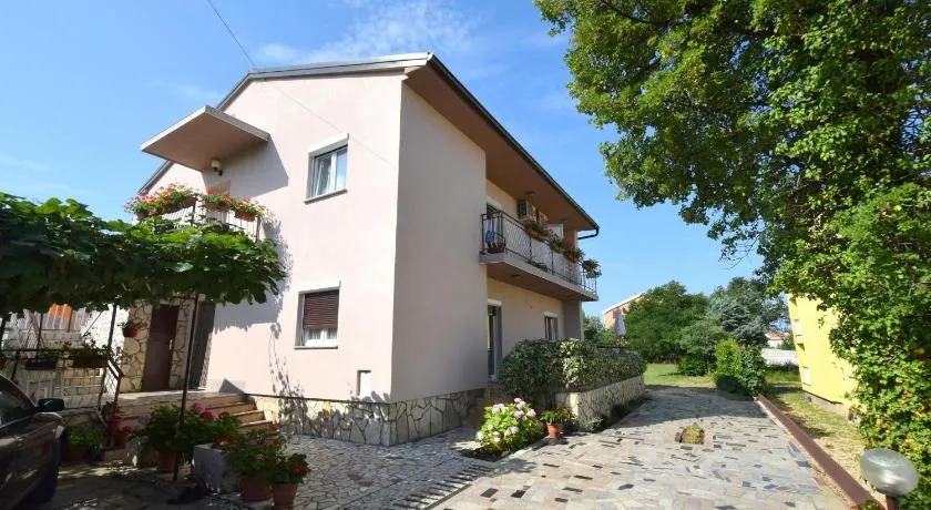 Apartments Josipa - Image 1