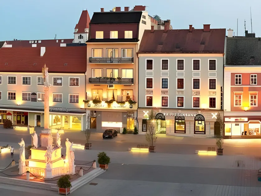 Hotel Zentral - Image 1