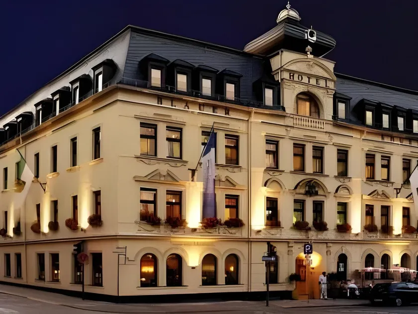 Hotel Blauer Engel - Image 1