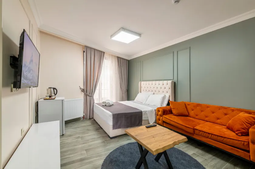 The Royal Luxury Hotel - Image 1