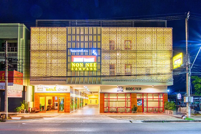 Nonnee Lampang Hotel - Image 1