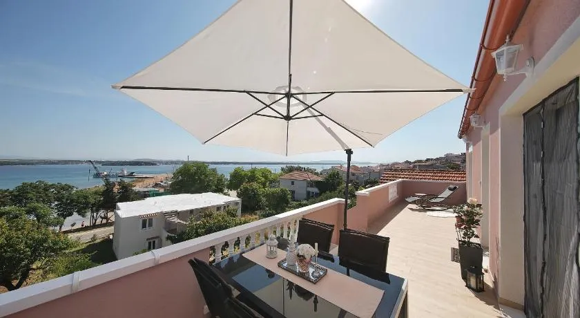 Apartments Floras - Image 1