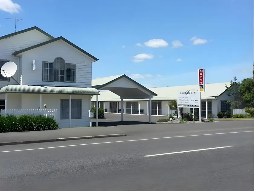 Blake Court Motel - Image 1