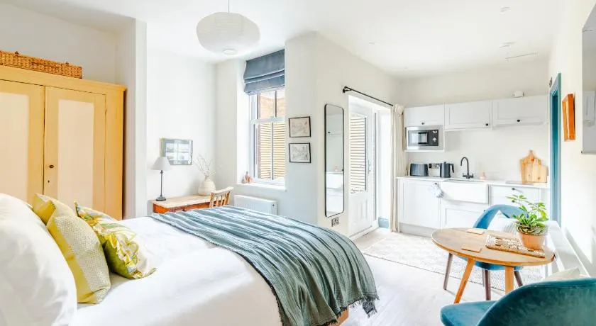 The Willows Boutique Stays by i-Stay Whitby - Image 1
