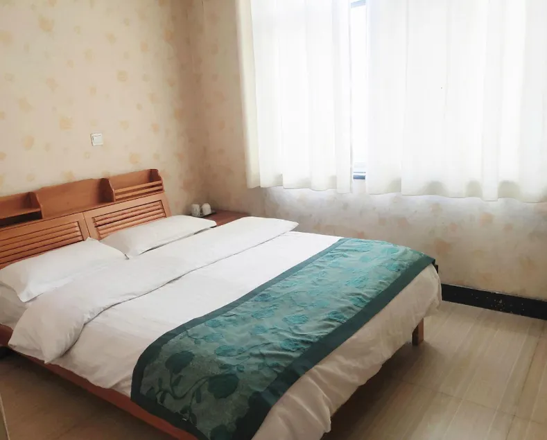 Huameng Business Hotel (Taiping Town 206 National Highway Branch) - Image 1