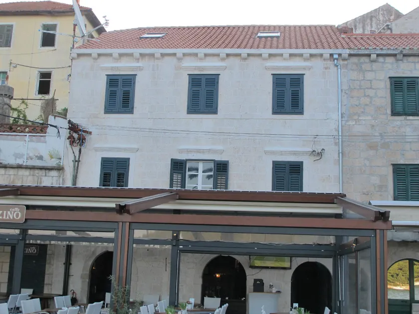 Apartments Seafront - Image 1