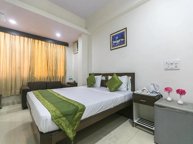 FabHotel Midaas Comforts - Image 1