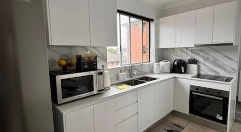 Alison's central apartment - Image 1