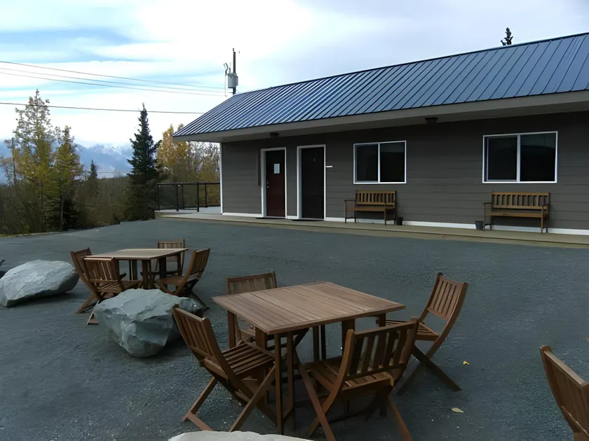 Parkside Inn - Image 1