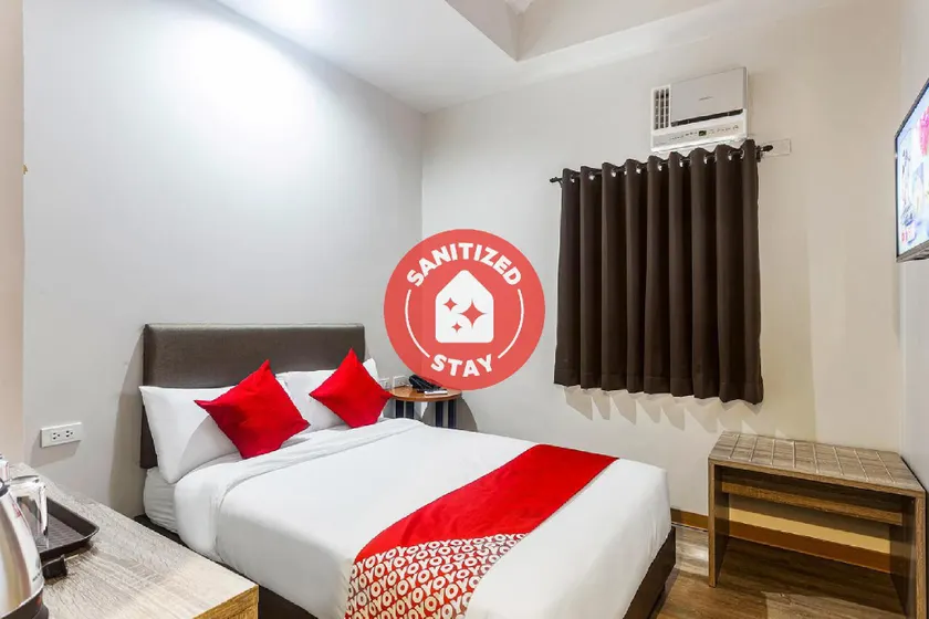 OYO 241 Airo Hotel - Image 1