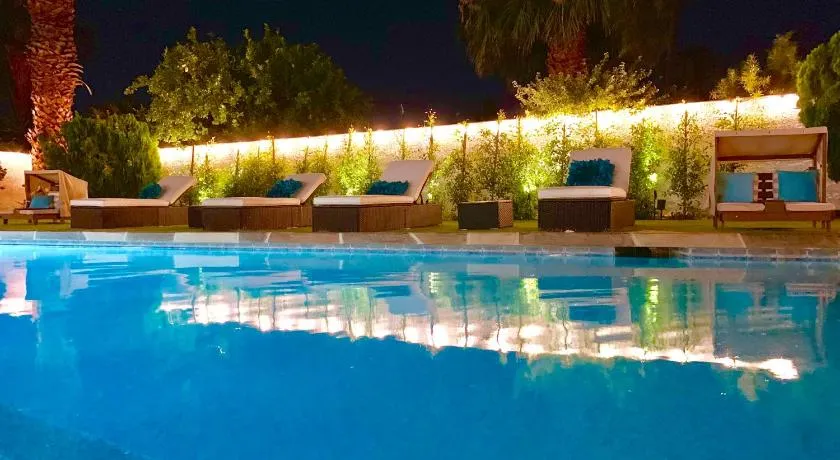 Luxury home near Palm Springs, large backyard and pool - Image 1