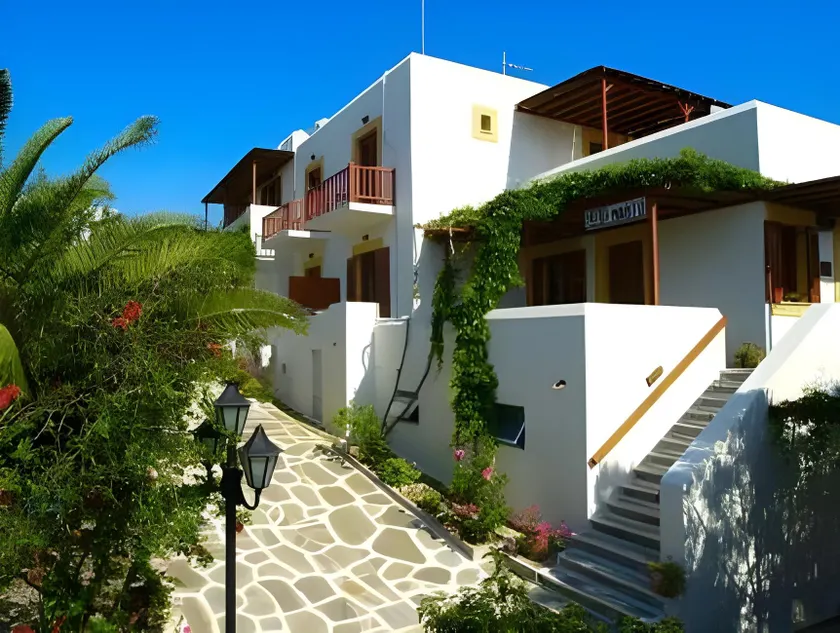 Hotel Manto - Image 1