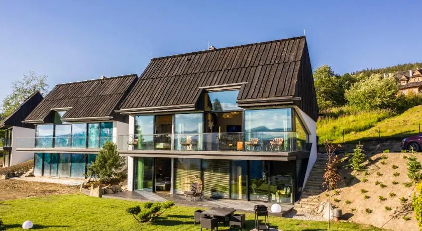udanypobyt OMG Houses - Image 1