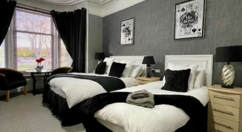 Vaila Guest House - Image 1