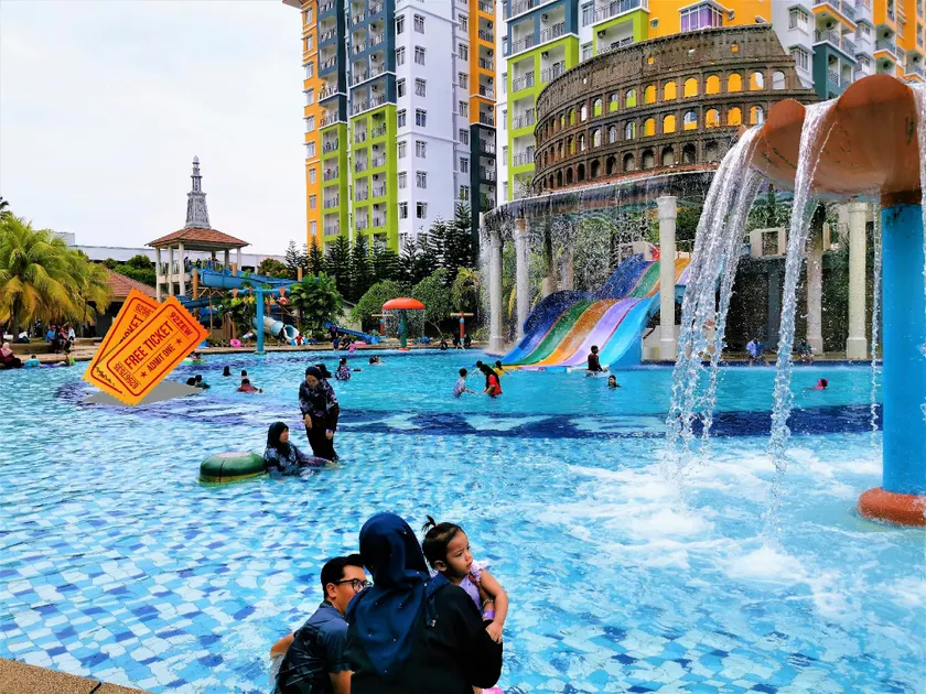 HomeStay FHS @ Free Water Theme Park Tickets Suite - Image 1