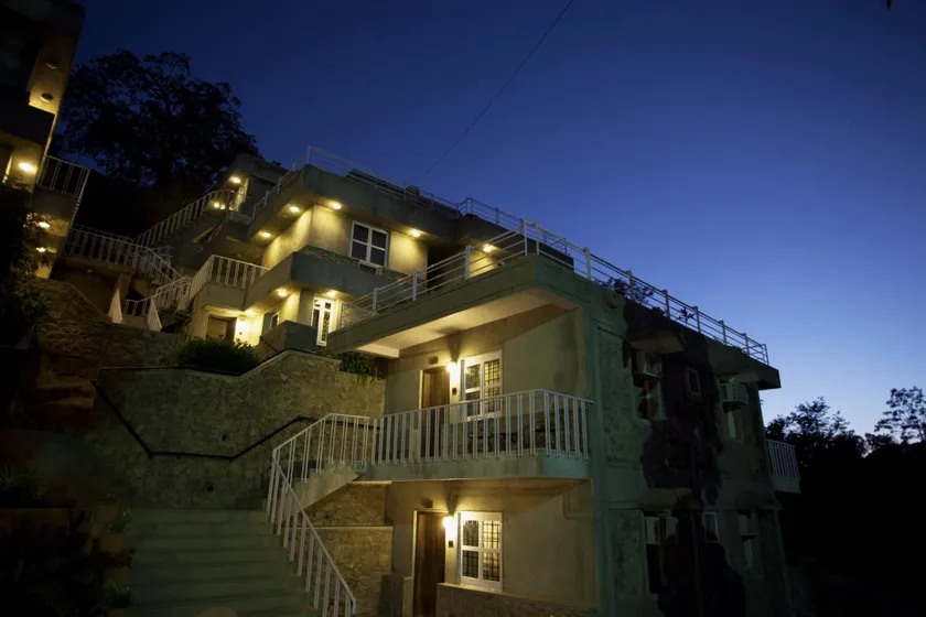 Hotel Aravali - Image 1