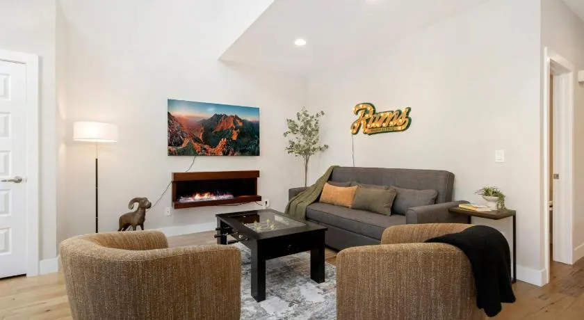 Rams Roost with Rooftop Hot Tub, Patio and Family Fun - Image 1