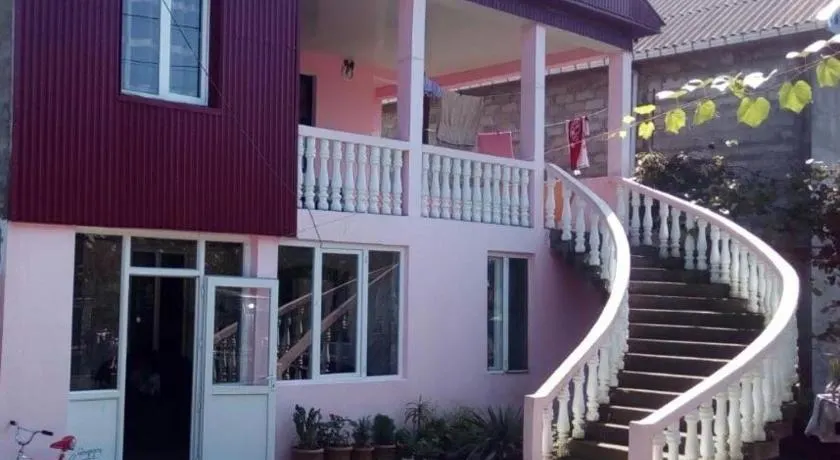 Guest House GIA - Bagrationi St # 42 - Image 1