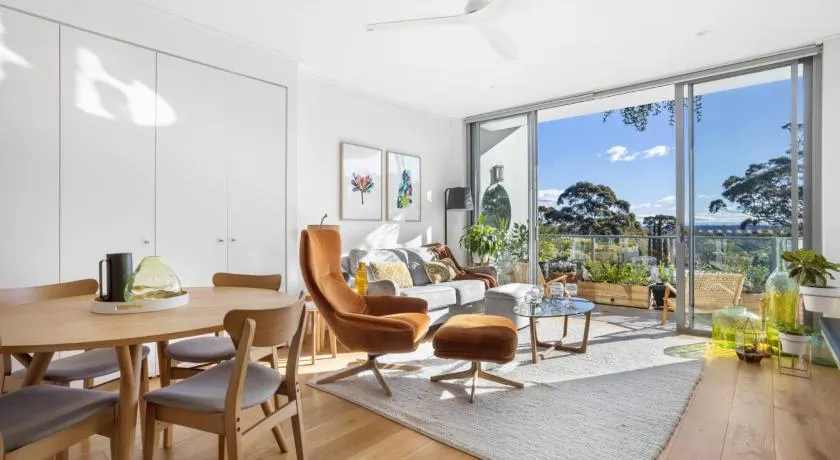FINL503LC - Finlayson Heights - Image 1