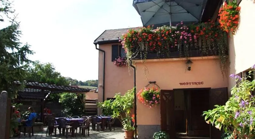 Restaurace a penzion Na Růžku - Image 1