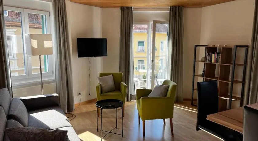 Charmante und zentrale Wohnung am Weiherpark Arbon - Image 1