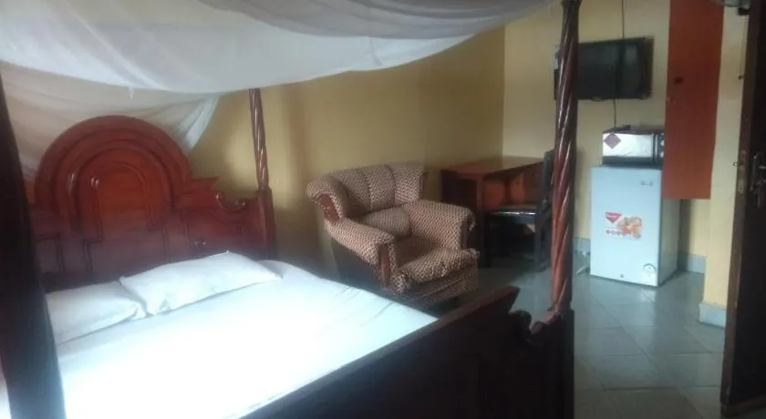 Riversand Hotel, rooms with lake views,WI FI & balcony - Image 1