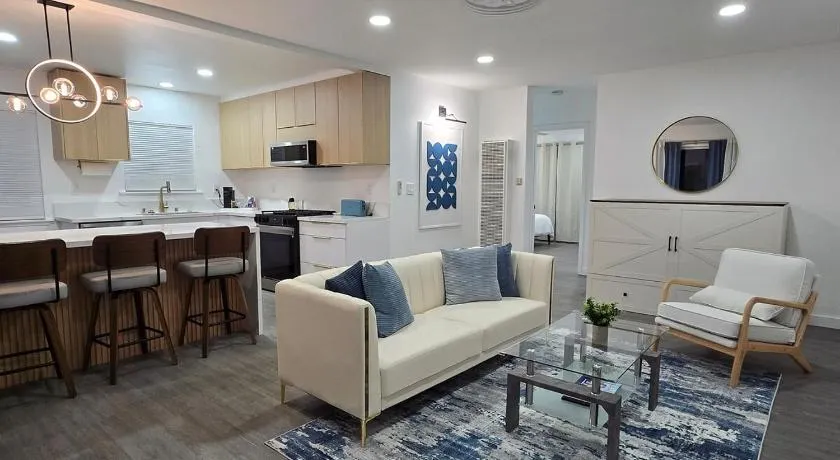 Sandbar Bay Walk to Beach & Downtown Oceanside New 2 BEDROOM Apartment - Image 1