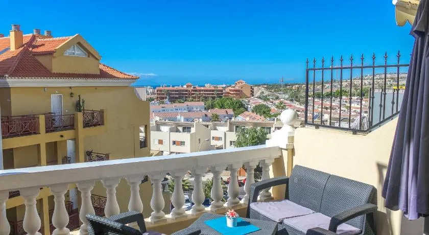Castle Harbour Phoebe's Flat Los Cristianos by LoveTenerife - Image 1