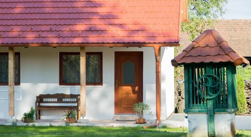 Almafás Jakuzzis Apartmanház Őrség - Image 1
