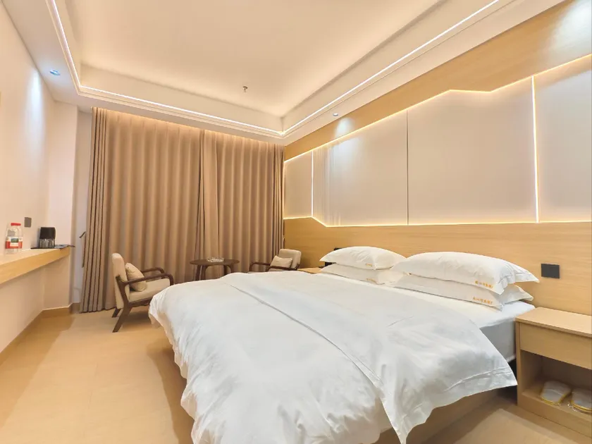 Heartwarming Smart Hotel - Image 1
