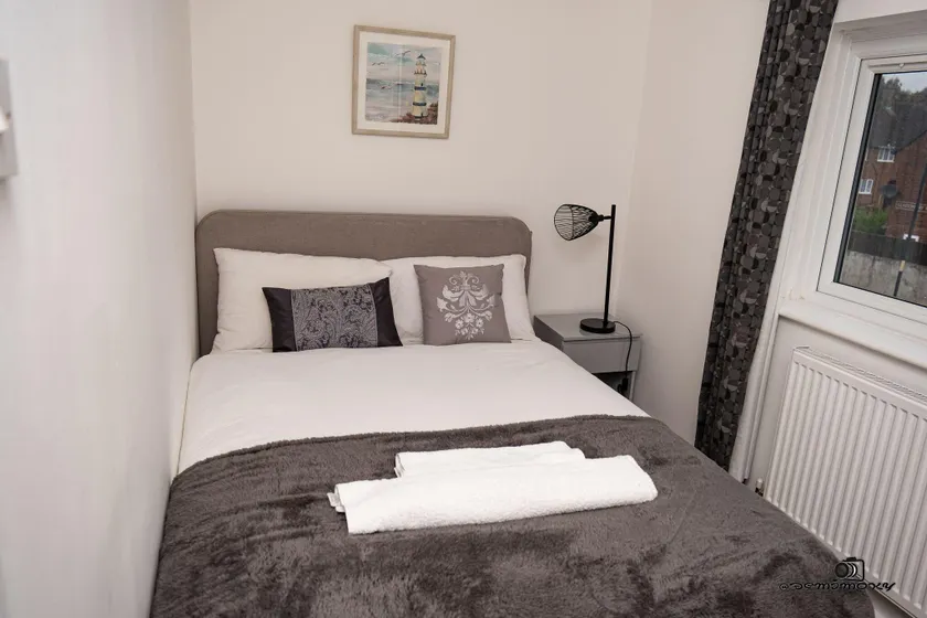 7 Guests - 3 Bedrooms - Parking - Pet Friendly - Image 1