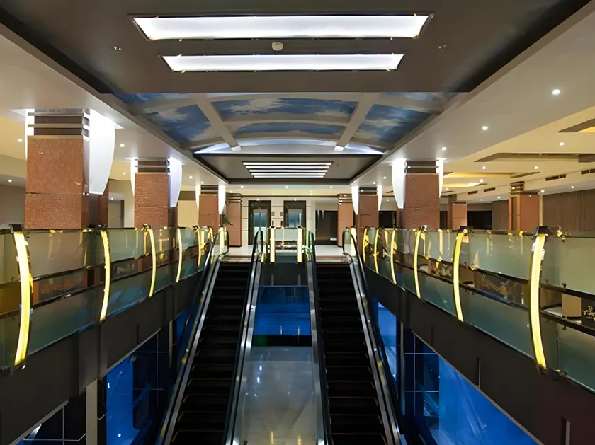 Aria Barito Hotel - Image 1