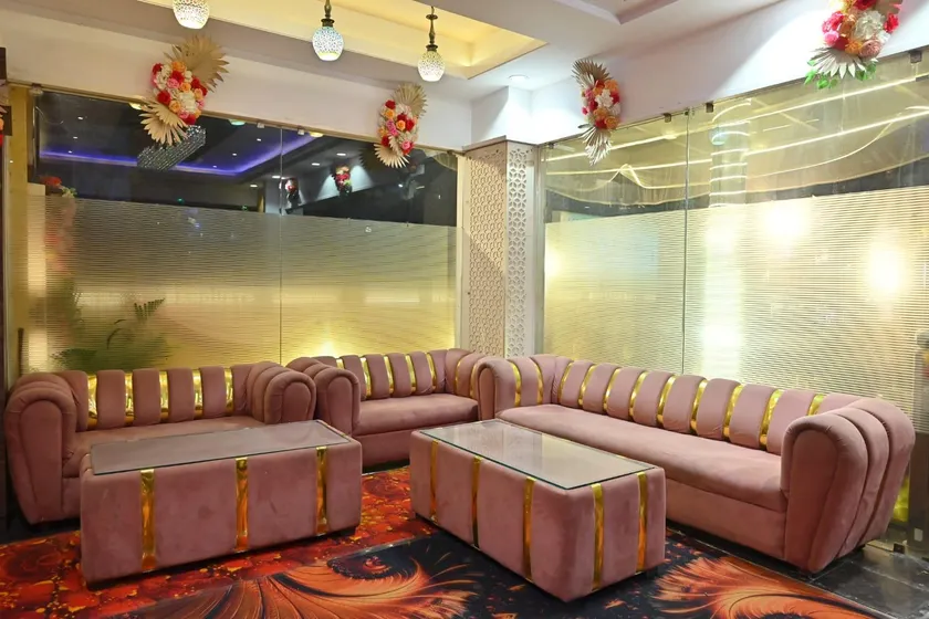 Hotel MNG The Platinum - Image 1