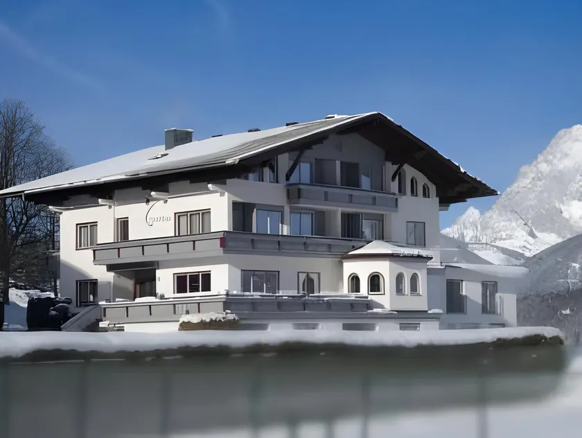 Atractivo apartamento vacacional ideal para familias con terraza, jardín y sauna | Esquí cercano | Ideal para teletrabajar - Image 1